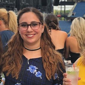 Meet your Posher, Kayla